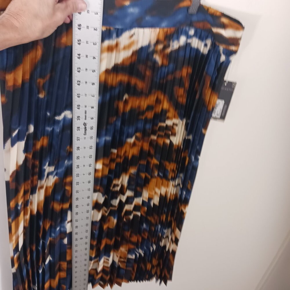 Worthington, NWT XL Midi Pleated Skirt W/ Abstract Print Navy Cream Gold & Black - Picture 12 of 14